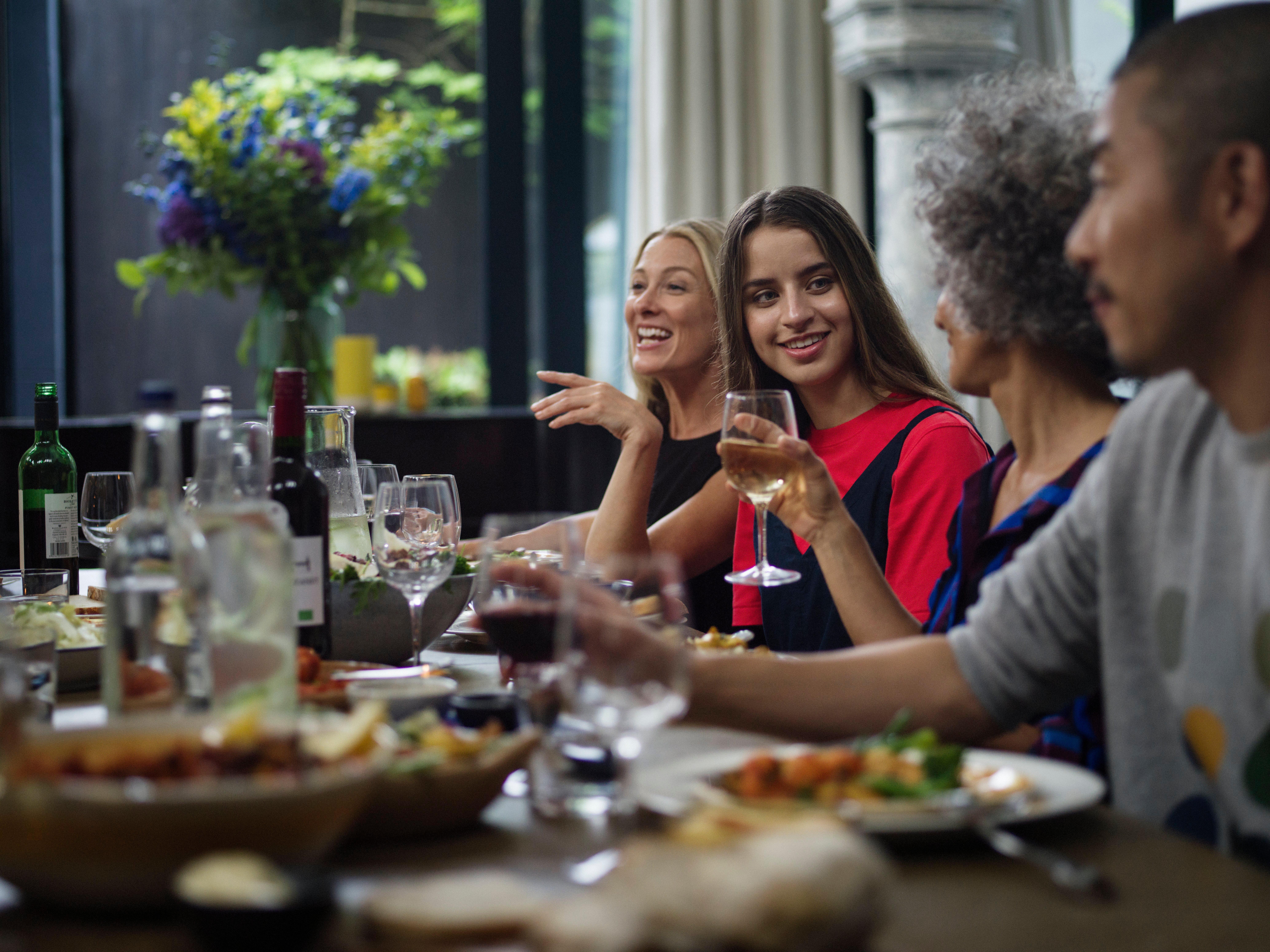 Voco Orchard Singapore By Ihg מראה חיצוני תמונה A dinner party