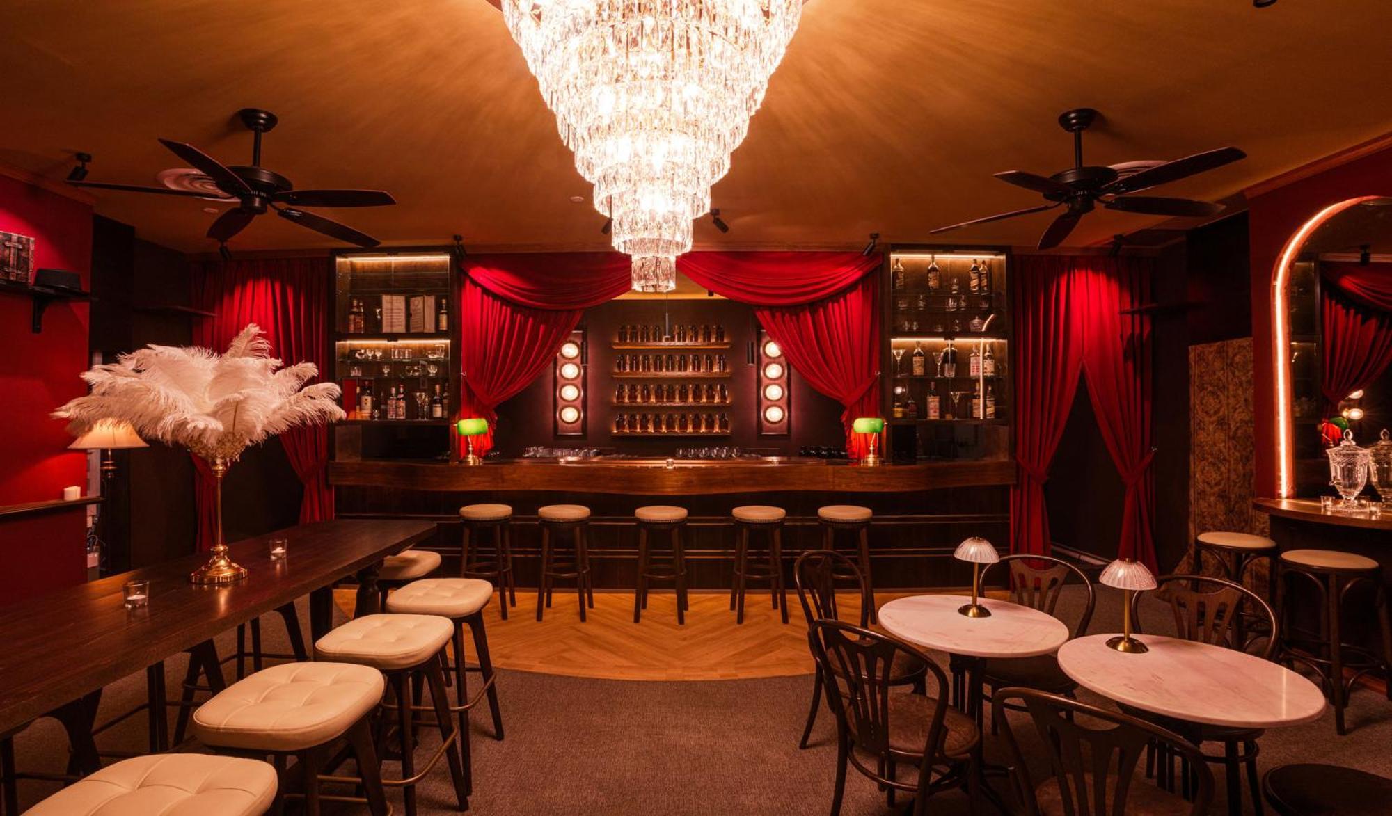 Voco Orchard Singapore By Ihg מראה חיצוני תמונה The interior of the bar